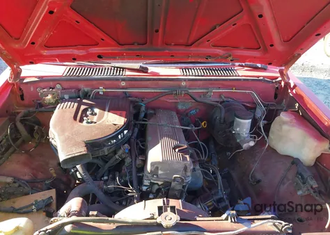 1990 Nissan D21 Short Bed from USA, damaged, VIN 1N6SD11S9LC413909